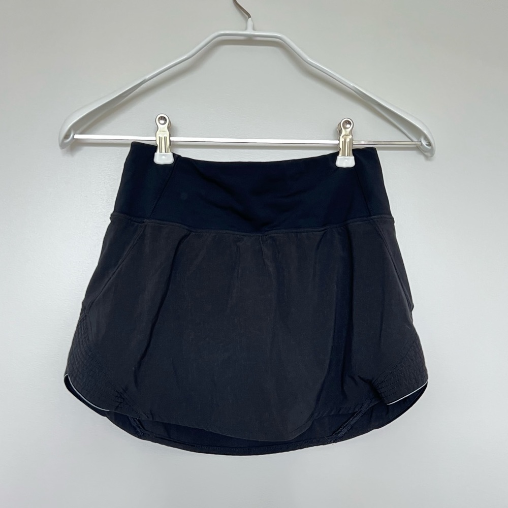 LuluLemon Black Skort Skirt Built in Shorts Size 2